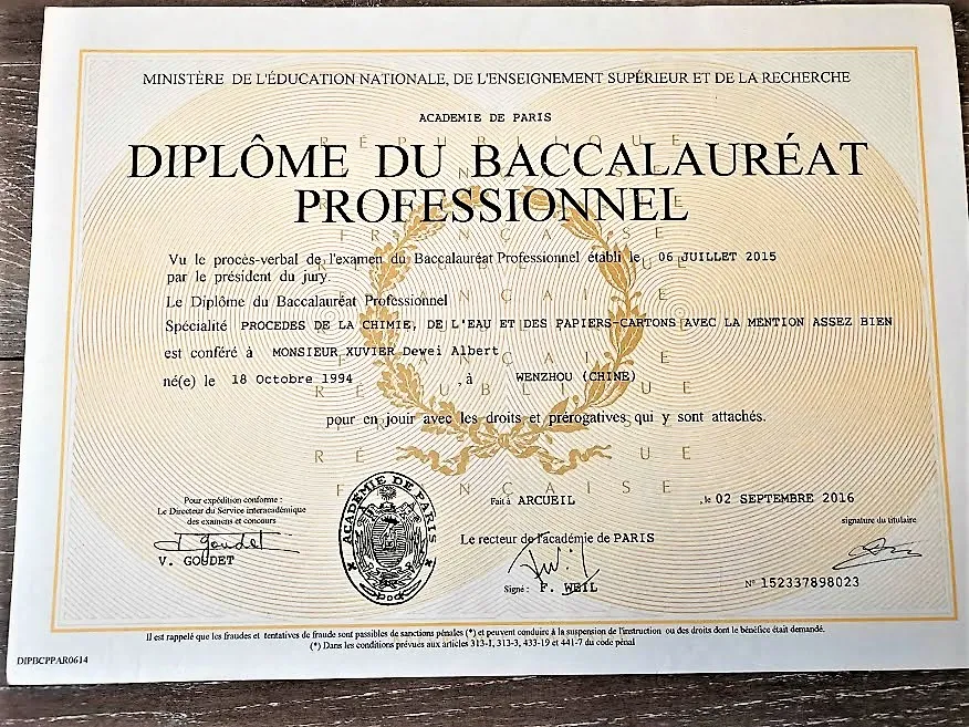 Acheter un diplôme en France / Acheter un diplôme dans les territoires d'outre-mer